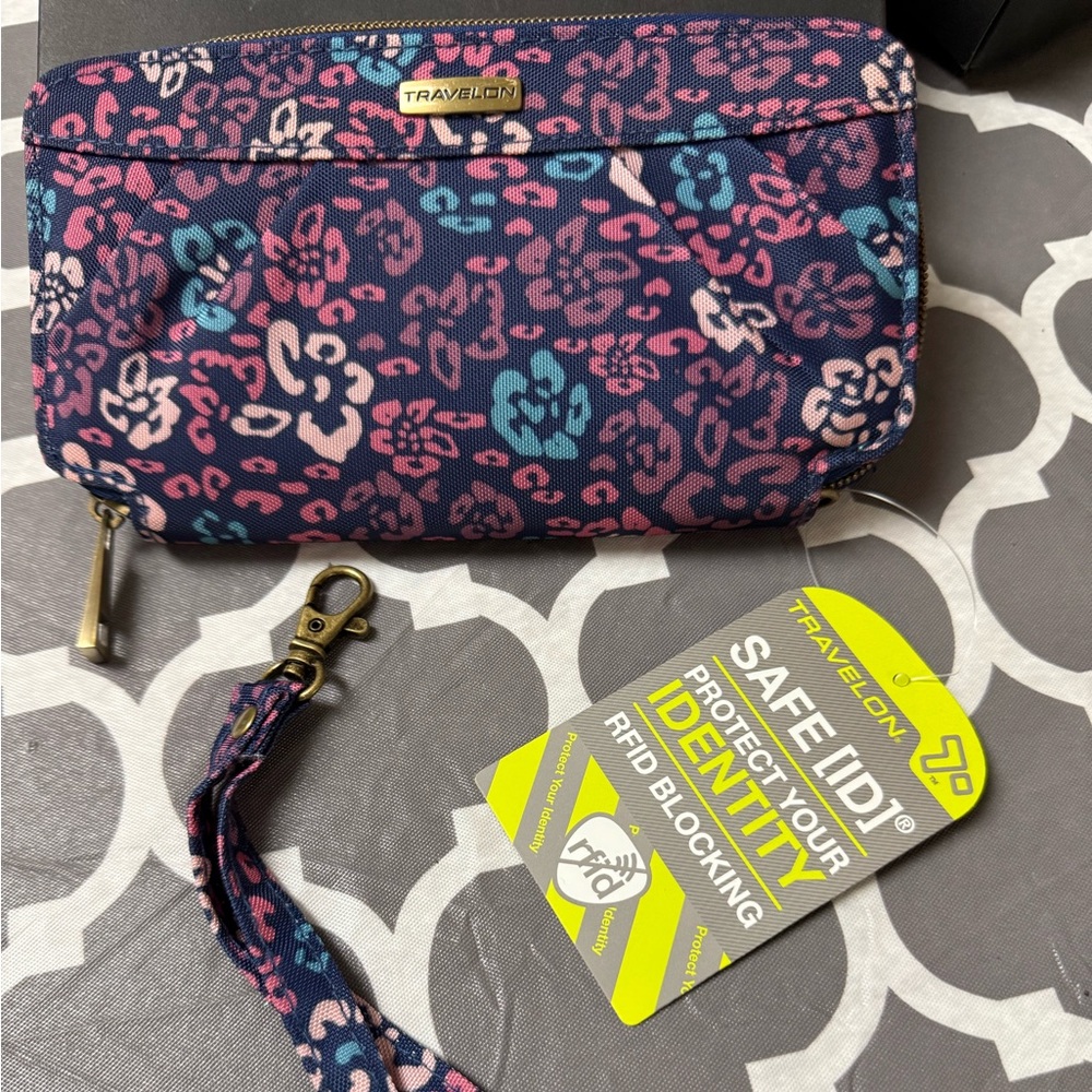 Travelon Blue and Pink RFID Wristlet